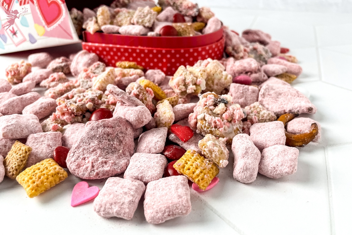 Strawberry Crunch Party Mix