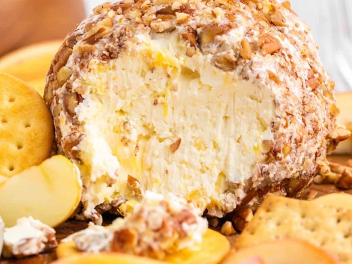 Pineapple Pecan Cheese Ball