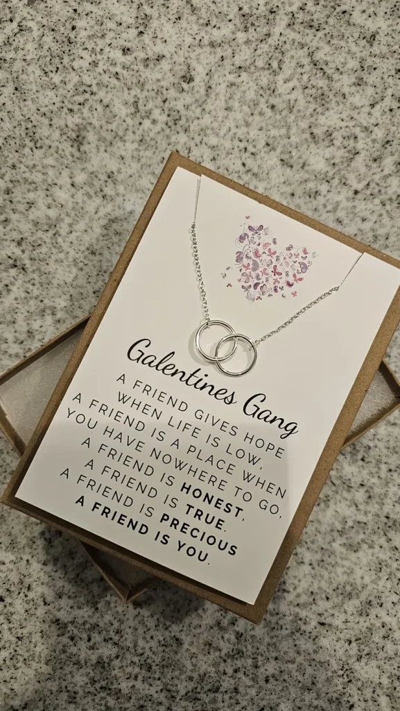 Silver double interlocking circle friendship necklace on a "Galentine's Gang" card with a quote, an ideal Galentine's Day Gift. Etsy
