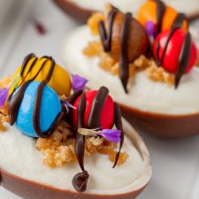 No Bake Easter Egg Cheesecakes