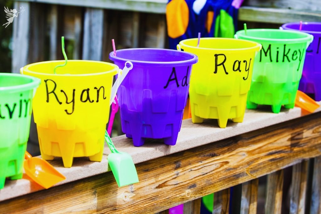 pool party beach bucket party favors for girls and boys yllow, purple green colors