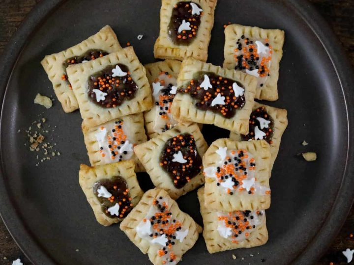 Homemade Pumpkin Pie Pop Tarts