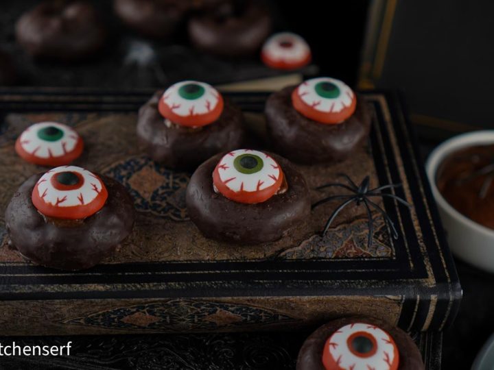 Halloween Eyeball Donuts