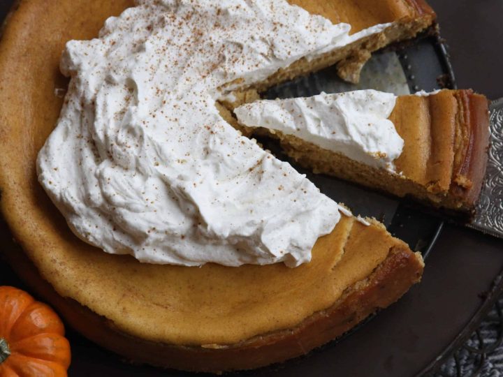 Pumpkin Cheesecake with Gingersnap Crust